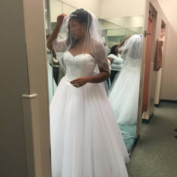 Cathedral and blusher veil with bling trim - Picture 1 of 4